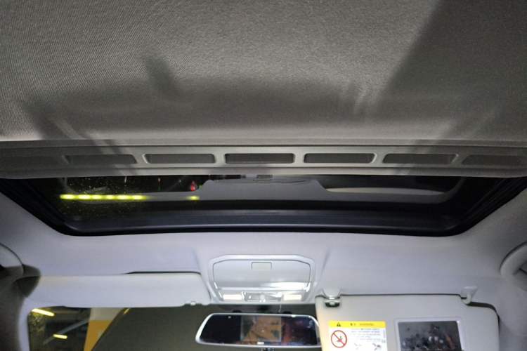 Used Volkswagen Bora 2017 1.6L Automatic Comfort Model Headliner