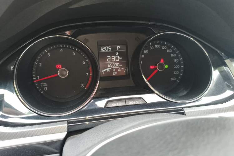 Used Volkswagen Bora 2017 1.6L Automatic Comfort Model Instrument Cluster