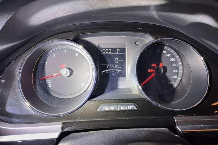 Used Volkswagen Bora 2017 1.6L Automatic Comfort Model Instrument Cluster