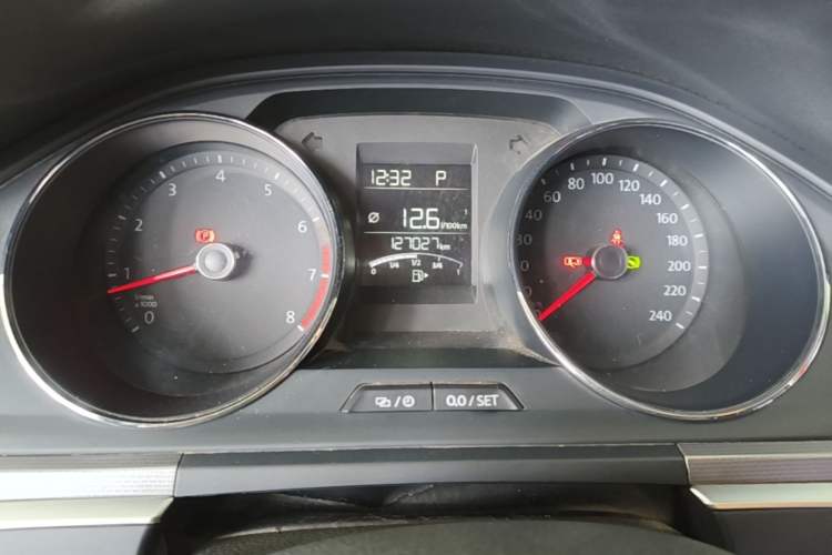 Used Volkswagen Bora 2017 1.6L Automatic Fashion Model Instrument Cluster