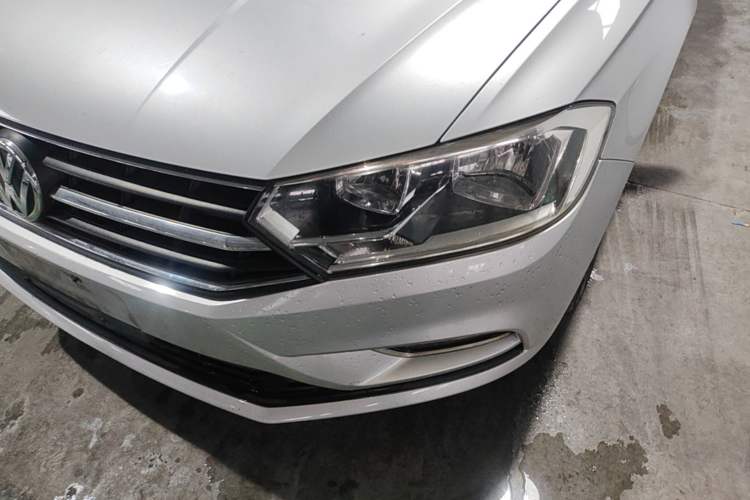 Used Volkswagen Bora 2017 1.6L Automatic Fashion Model Left Front Headlight