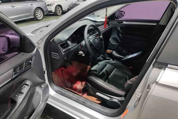 Used Volkswagen Bora 2017 1.6L Automatic Fashion Model Left Front Seat