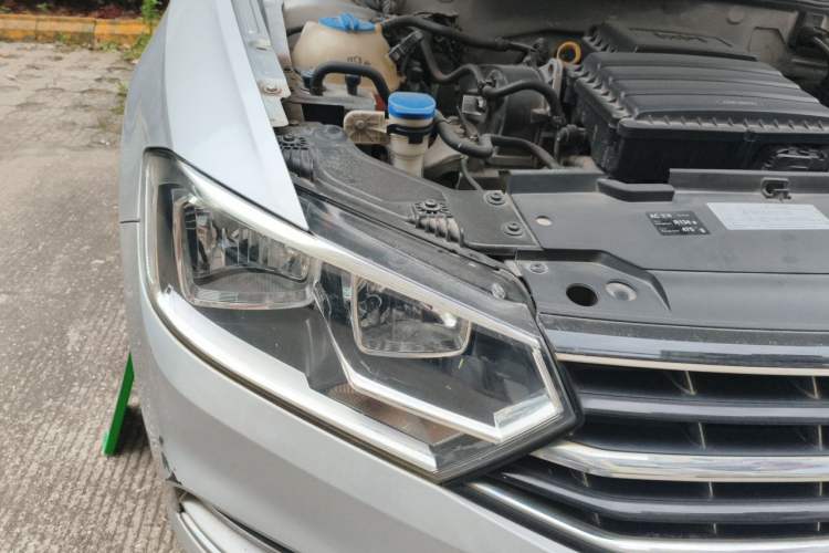 Used Volkswagen Bora 2017 1.6L Automatic Comfort Model Right Front Headlight