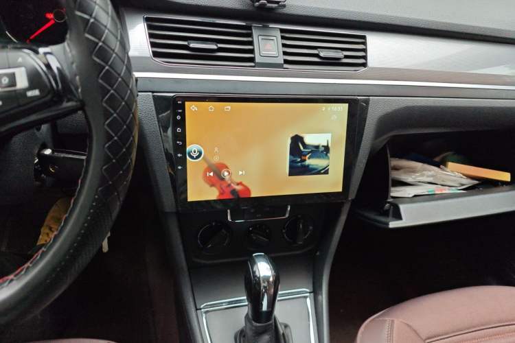 Used Volkswagen Bora 2017 1.6L Automatic Fashion Model Audio And AC Panel