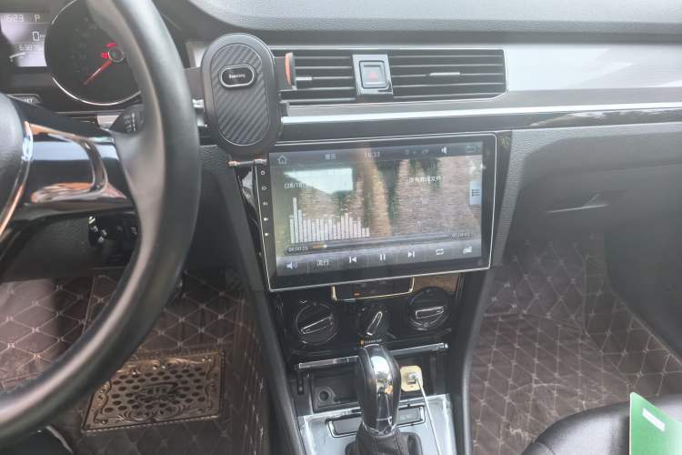 Used Volkswagen Bora 2017 1.6L Automatic Comfort Model Audio And AC Panel