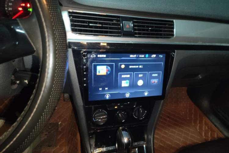 Used Volkswagen Bora 2017 1.6L Automatic Comfort Model Audio And AC Panel