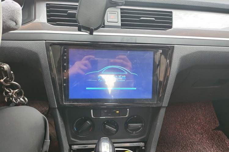Used Volkswagen Bora 2017 1.6L Automatic Fashion Model Audio And AC Panel