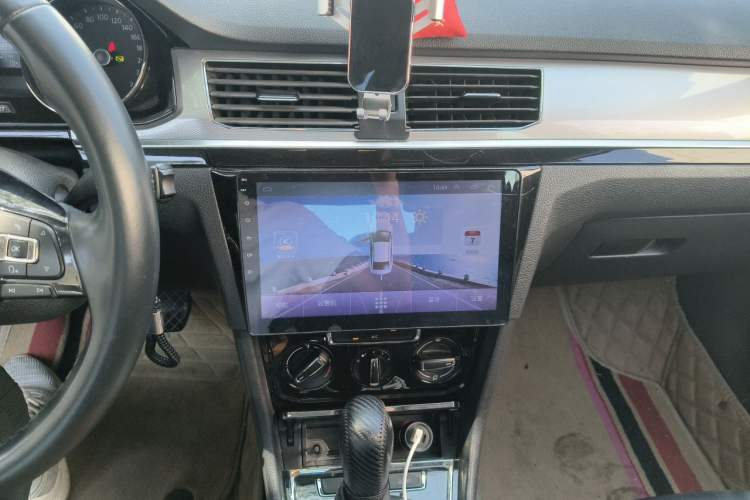 Used Volkswagen Bora 2017 1.6L Automatic Comfort Model Audio And AC Panel