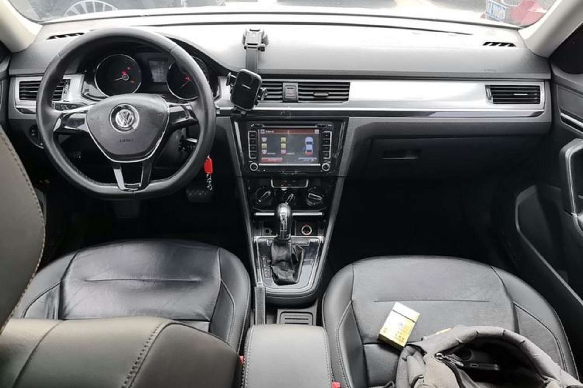Used Volkswagen Bora 2017 1.6L Automatic Comfort Model Center Console