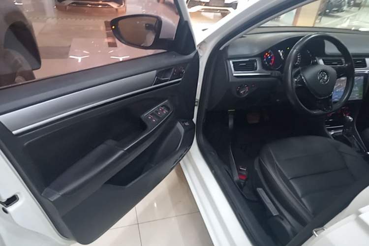 Used Volkswagen Bora 2017 1.6L Automatic Comfort Model Driver Seat
