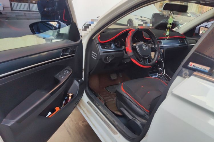 Used Volkswagen Bora 2017 1.6L Automatic Two-Millionth-Vehicle Commemorative Edition Driver Seat