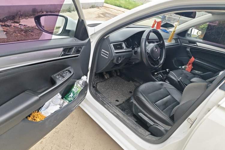 Used Volkswagen Bora 2017 1.6L Manual Comfort Model Driver Seat