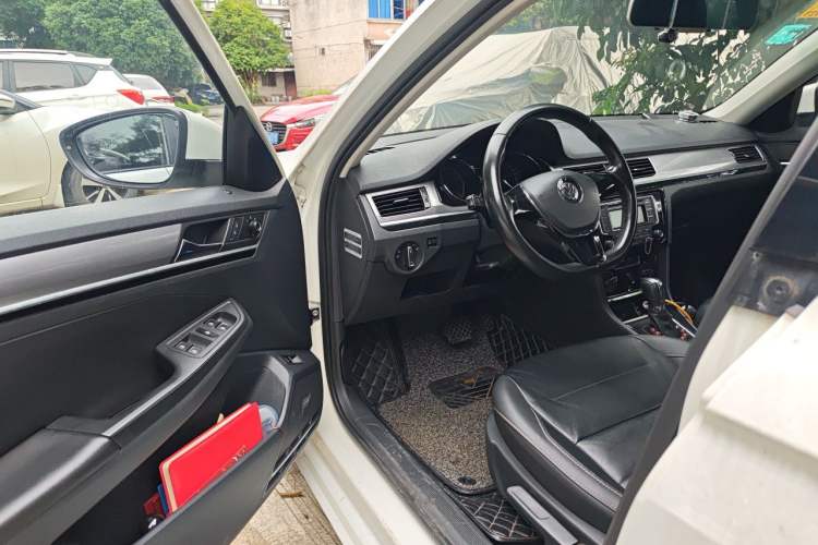 Used Volkswagen Bora 2017 1.6L Automatic Comfort Model Driver Seat