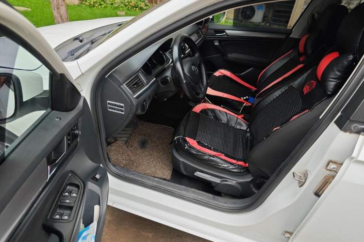 Used Volkswagen Bora 2017 1.6L Automatic Fashion Model Driver Seat