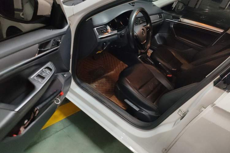 Used Volkswagen Bora 2017 1.6L Automatic Comfort Model Driver Seat