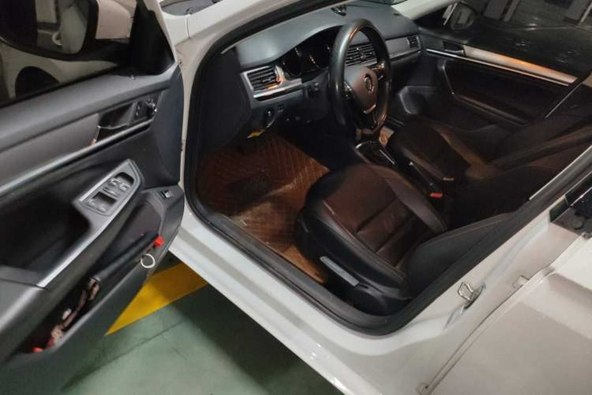 Used Volkswagen Bora 2017 1.6L Automatic Comfort Model Driver Seat