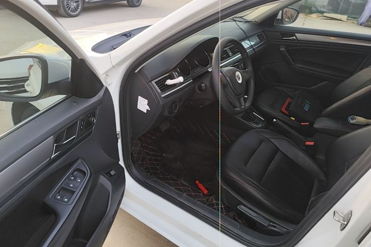 Used Volkswagen Bora 2017 1.6L Automatic Fashion Model Driver Seat