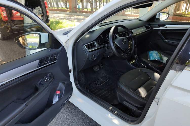 Used Volkswagen Bora 2017 1.6L Automatic Comfort Model Driver Seat