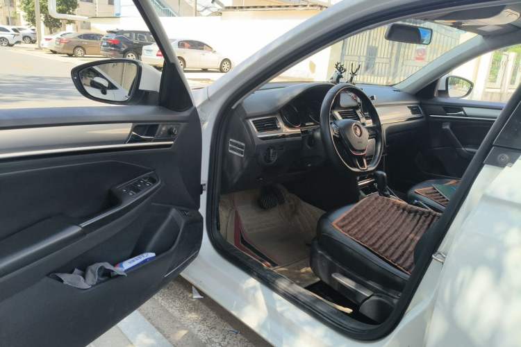 Used Volkswagen Bora 2017 1.6L Automatic Comfort Model Driver Seat