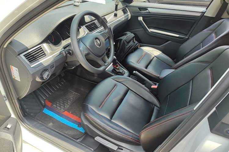 Used Volkswagen Bora 2017 1.6L Automatic Fashion Model Driver Seat