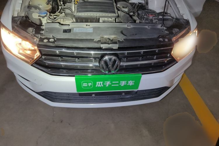 Used Volkswagen Bora 2017 1.6L Manual Fashion Model Engine Bay