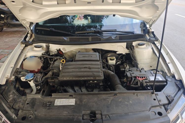 Used Volkswagen Bora 2017 1.6L Manual Fashion Model Engine Bay