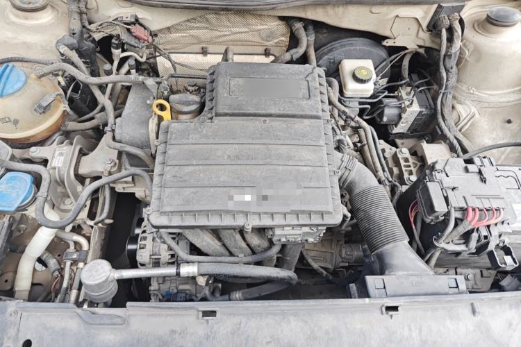 Used Volkswagen Bora 2017 1.6L Automatic Fashion Model Engine Bay