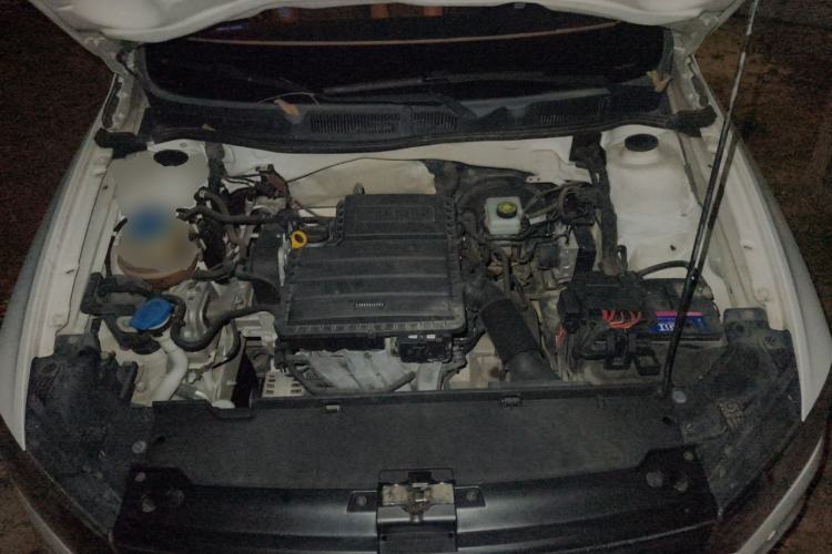 Used Volkswagen Bora 2017 1.6L Manual Fashion Model Engine Bay