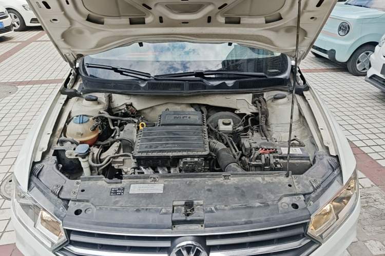 Used Volkswagen Bora 2017 1.6L Automatic Fashion Model Engine Bay