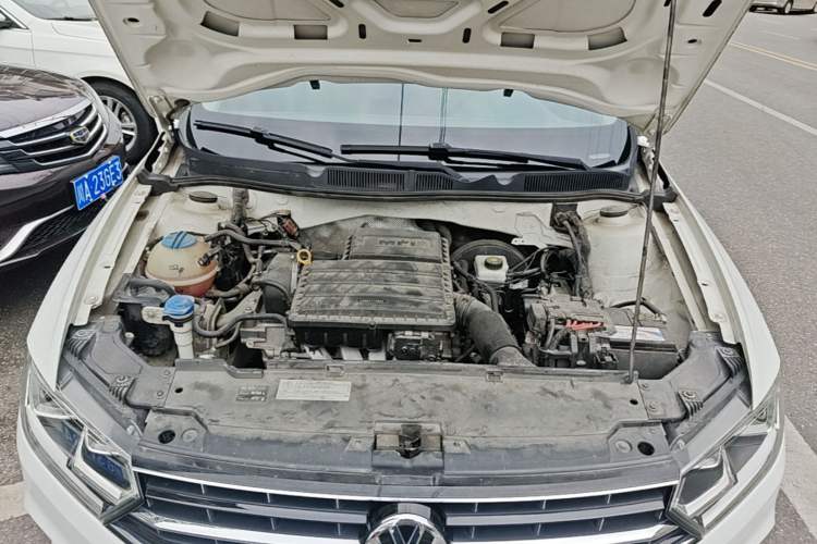Used Volkswagen Bora 2017 1.6L Manual Comfort Model Engine Bay