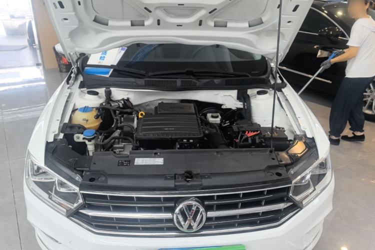 Used Volkswagen Bora 2017 1.6L Automatic Comfort Model Engine Bay
