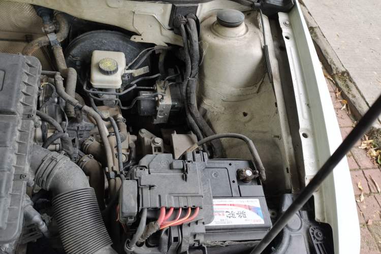 Used Volkswagen Bora 2017 1.6L Automatic Fashion Model Engine Bay Left