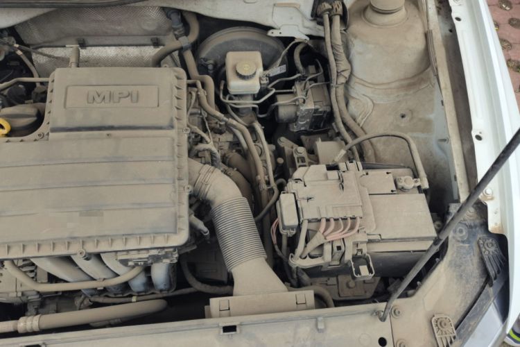 Used Volkswagen Bora 2017 1.6L Automatic Fashion Model Engine Bay Left