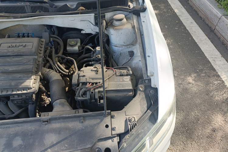 Used Volkswagen Bora 2017 1.6L Automatic Fashion Model Engine Bay Left