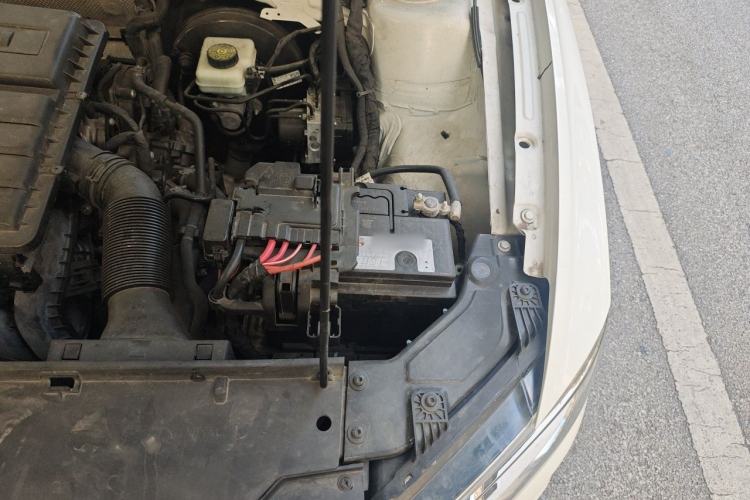 Used Volkswagen Bora 2017 1.6L Manual Fashion Model Engine Bay Left