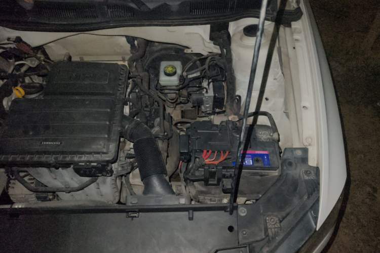 Used Volkswagen Bora 2017 1.6L Manual Fashion Model Engine Bay Left