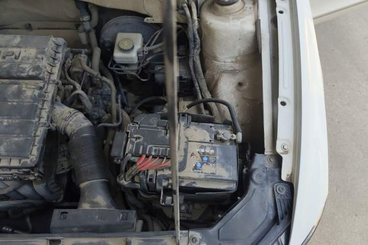 Used Volkswagen Bora 2017 1.6L Manual Comfort Model Engine Bay Left