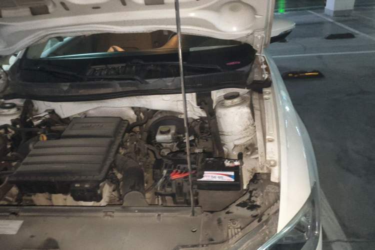 Used Volkswagen Bora 2017 1.6L Automatic Fashion Model Engine Bay Left
