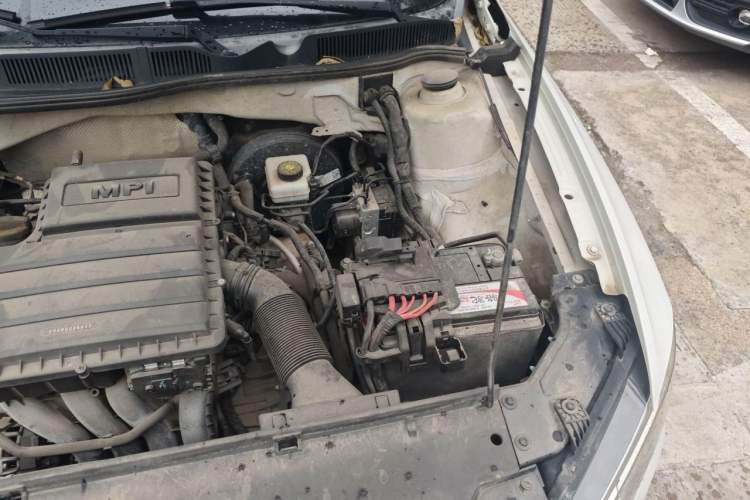 Used Volkswagen Bora 2017 1.6L Automatic Fashion Model Engine Bay Left