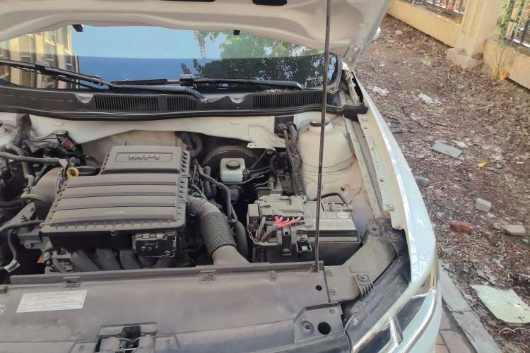 Used Volkswagen Bora 2017 1.6L Manual Two-Millionth-Vehicle Commemorative Edition Engine Bay Left
