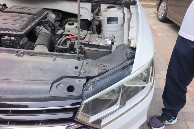 Used Volkswagen Bora 2017 1.6L Manual Comfort Model Engine Bay Left