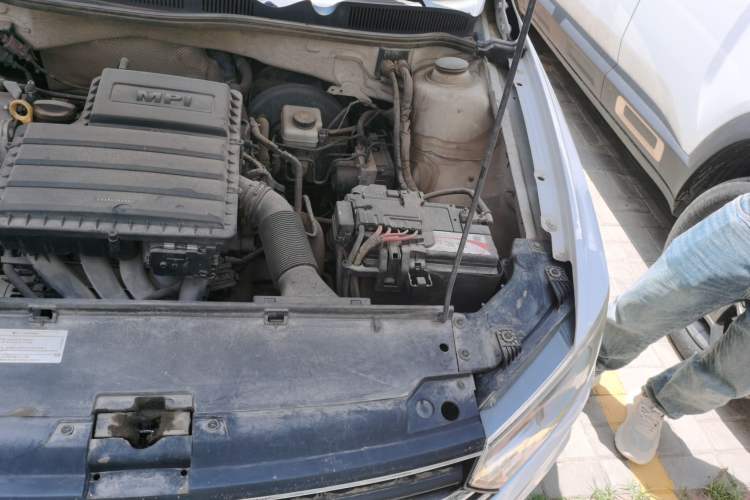 Used Volkswagen Bora 2017 1.6L Manual Fashion Model Engine Bay Left