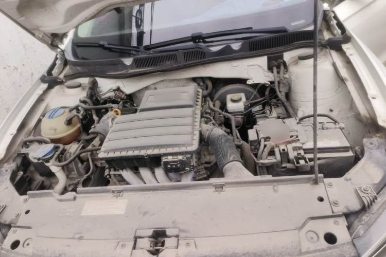 Used Volkswagen Bora 2017 1.6L Manual Fashion Model Engine Bay
