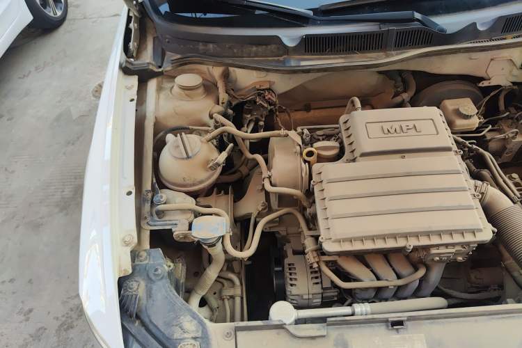 Used Volkswagen Bora 2017 1.6L Automatic Two-Millionth-Vehicle Commemorative Edition Engine Bay Right
