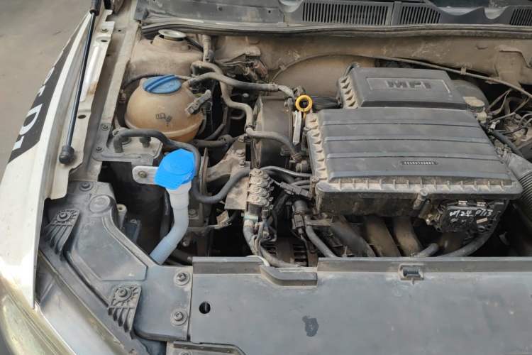 Used Volkswagen Bora 2017 1.6L Manual Fashion Model Engine Bay Right