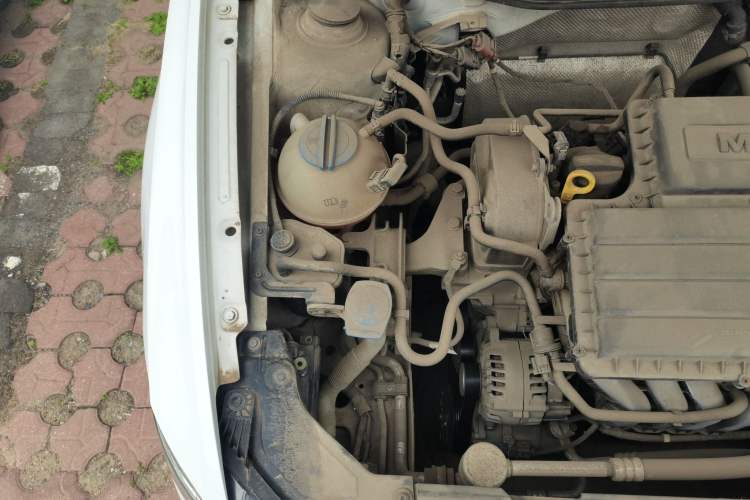 Used Volkswagen Bora 2017 1.6L Automatic Fashion Model Engine Bay Right