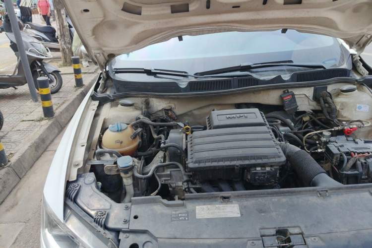 Used Volkswagen Bora 2017 1.6L Manual Fashion Model Engine Bay Right