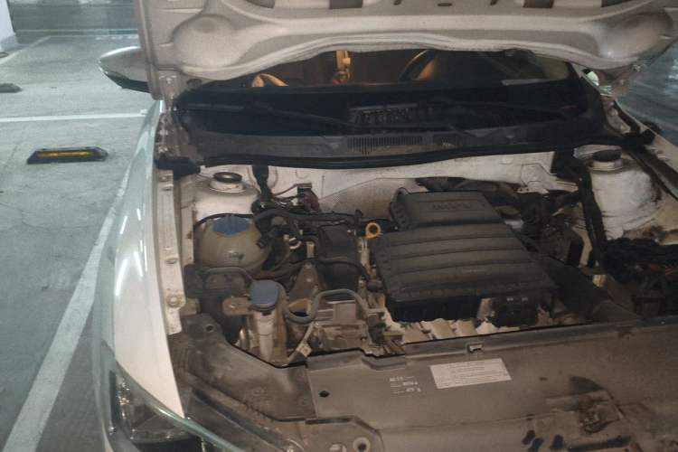 Used Volkswagen Bora 2017 1.6L Automatic Fashion Model Engine Bay Right