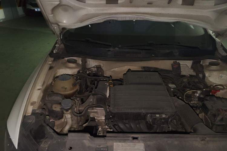 Used Volkswagen Bora 2017 1.6L Manual Fashion Model Engine Bay Right