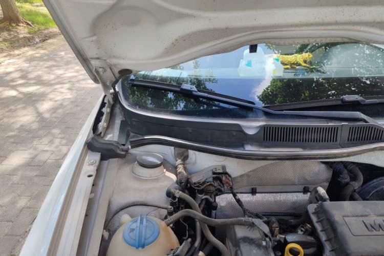 Used Volkswagen Bora 2017 1.6L Manual Fashion Model Engine Bay Right